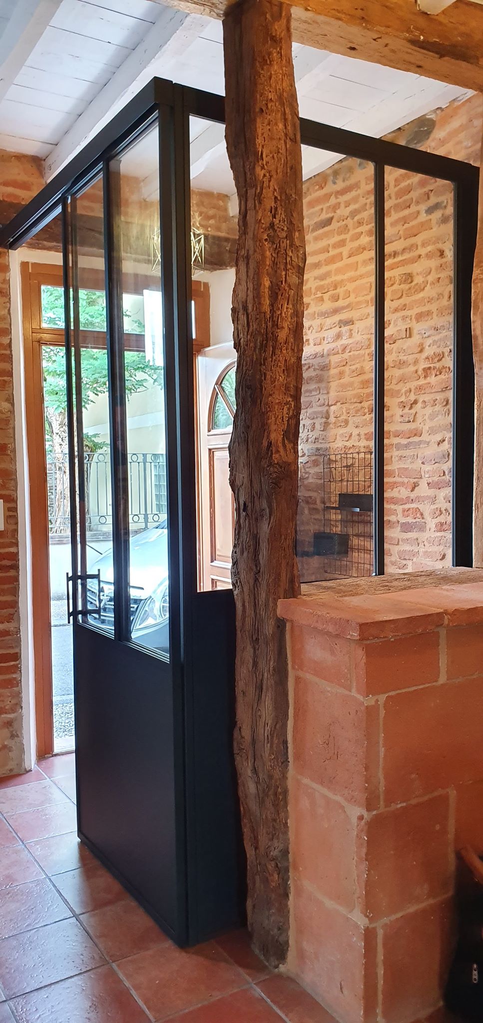 Porte coulissante et fixe en style atelier