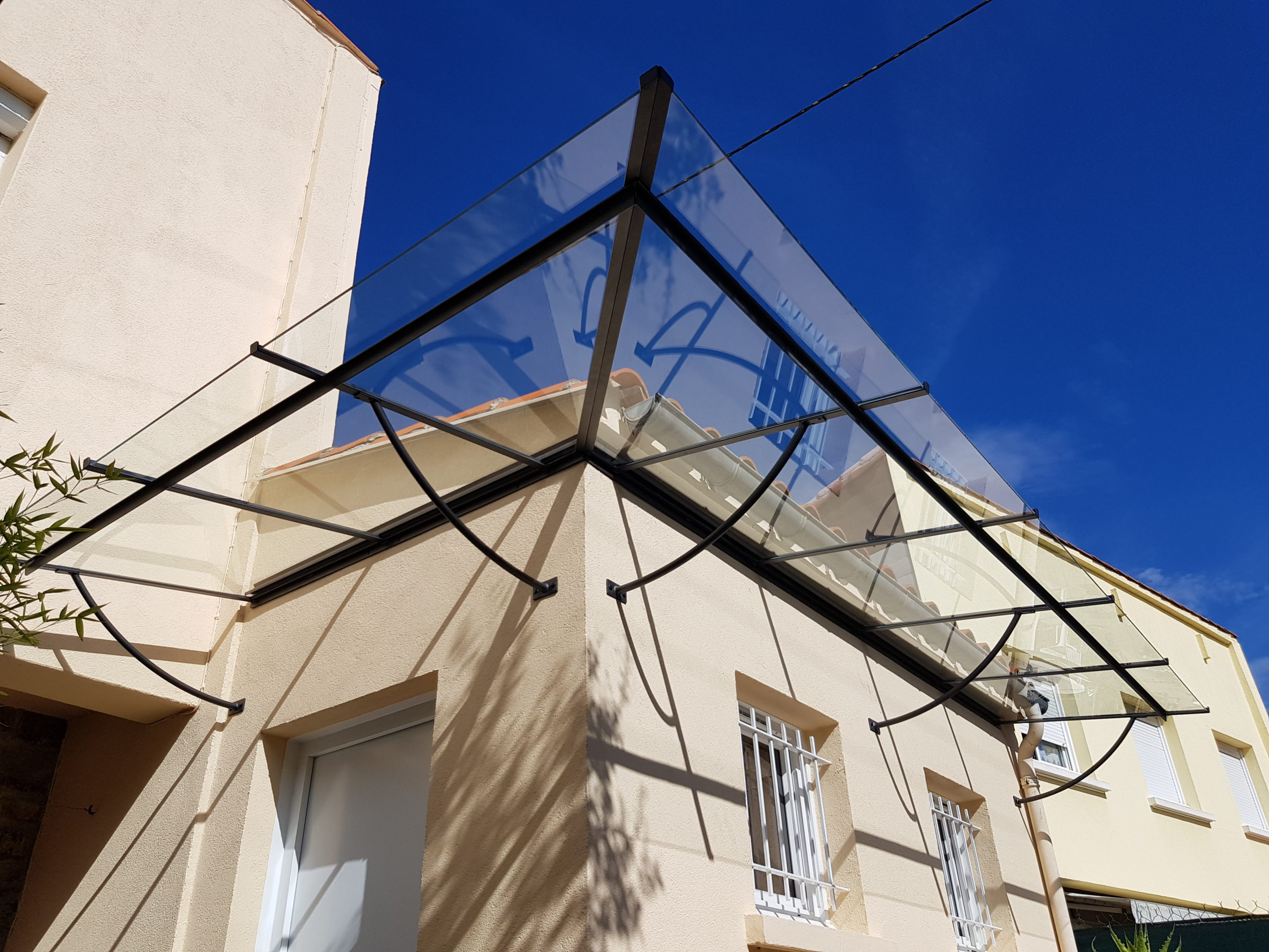 fer et tendance ferronnerie sur mesure marquise ossature acier toulouse