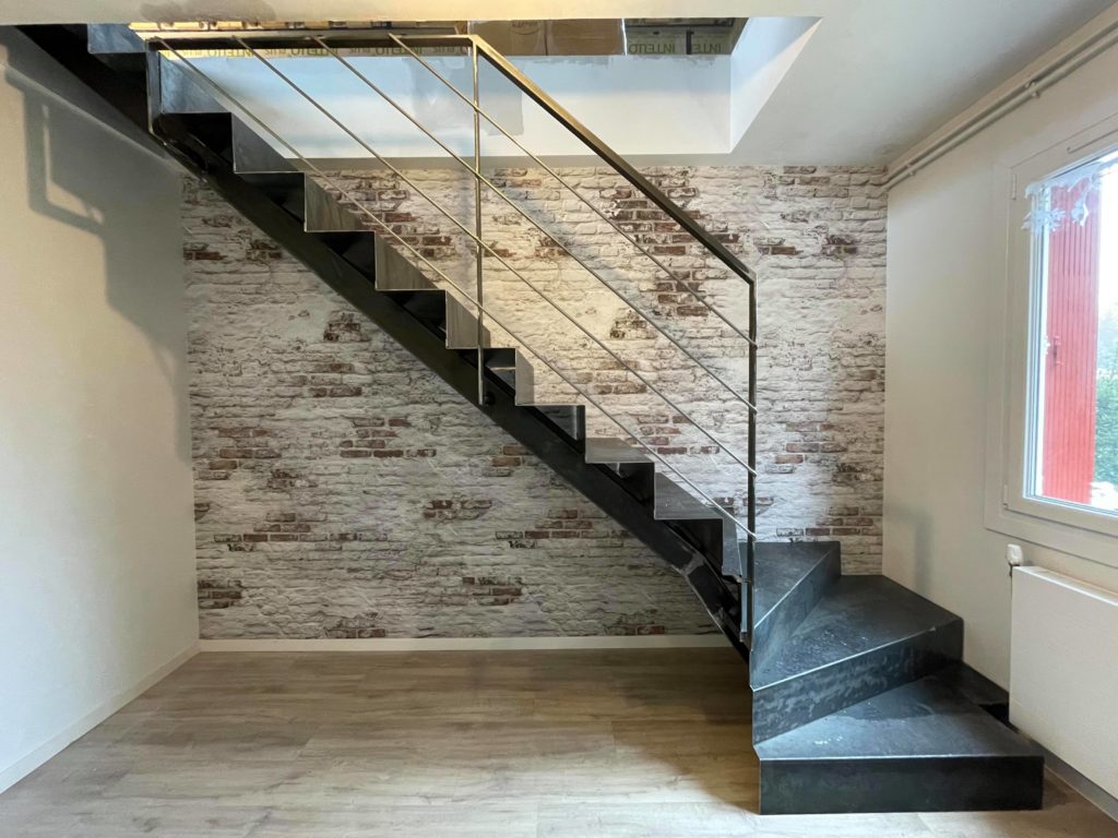 Entretenir un escalier métallique fer et tendance artisan ferronnier toulouse