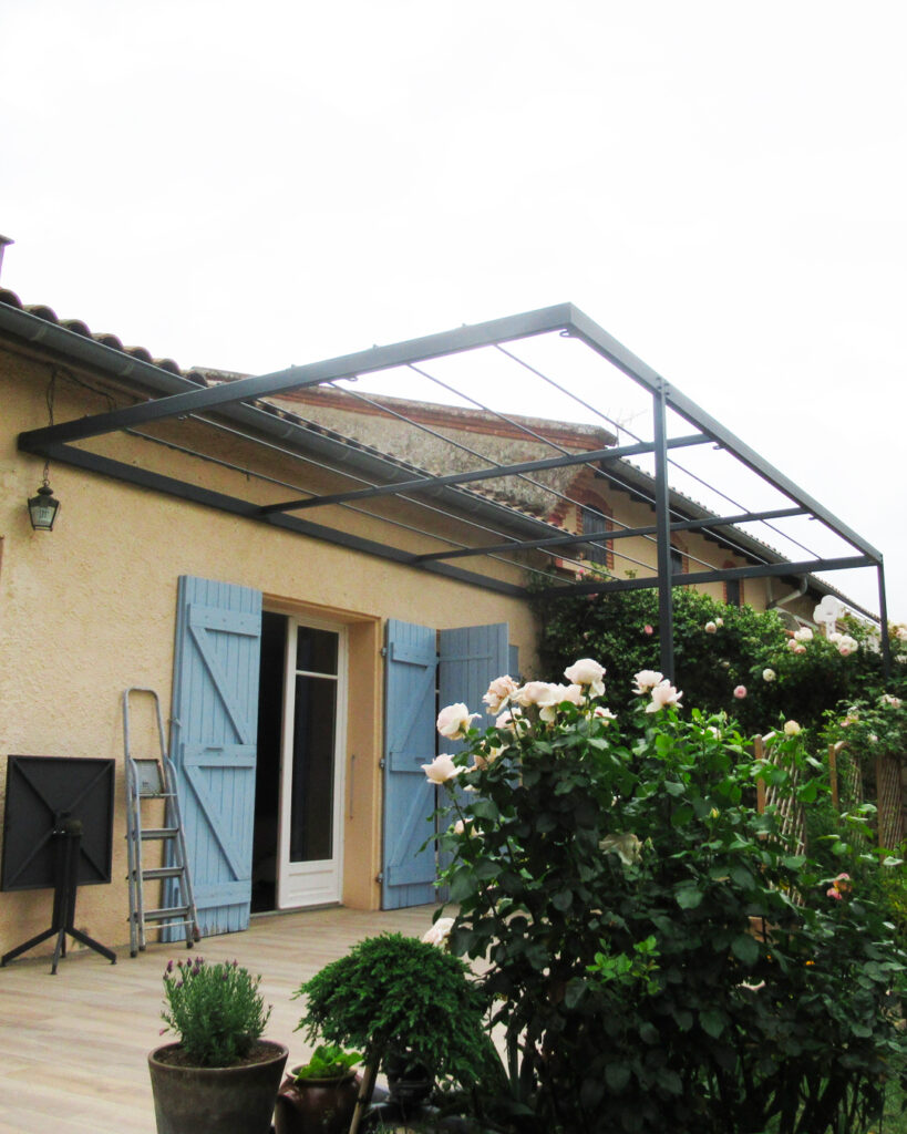 Comment fixer un voile d ombrage sur une pergola ?