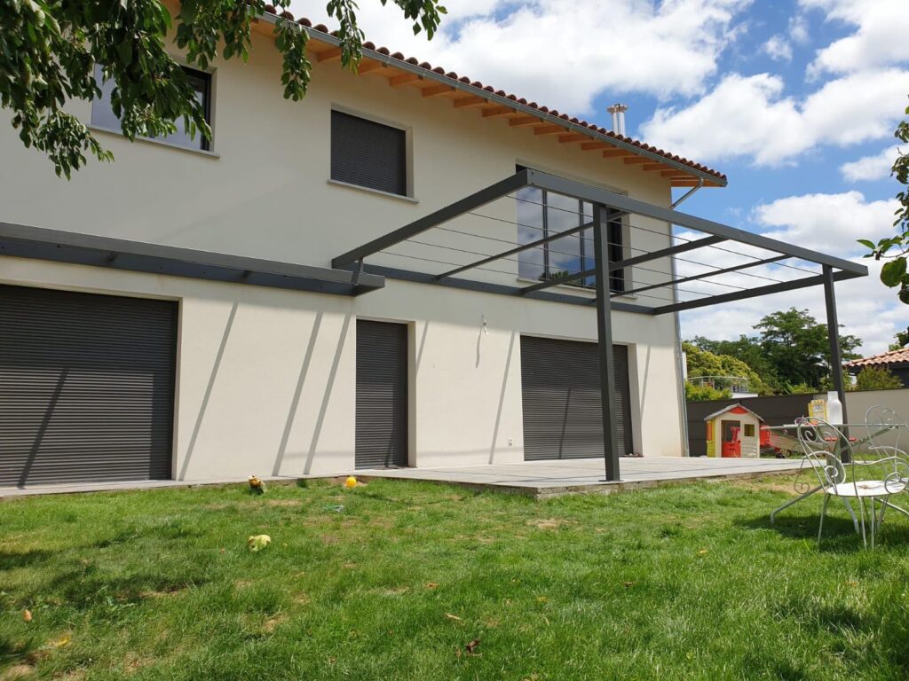 pergola végétal en fer
