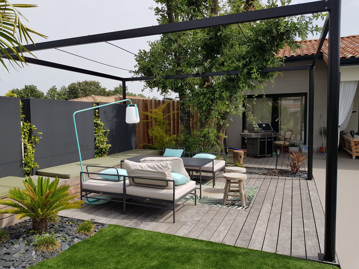 fer-et-tendance-ferronnerie-sur-mesur-pergola-acier-vegetal-terrasse-toulouse-scaled