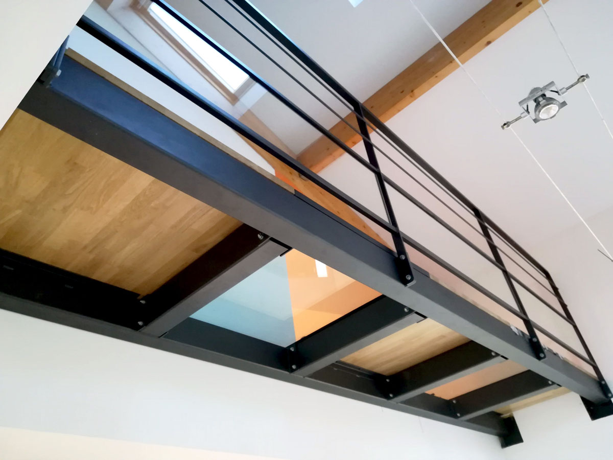 fer-et-tendance-ferronnerie-sur-mesure-passerelle-metallique-toulouse-scaled